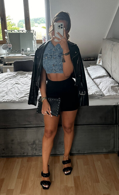 Sarah anca nice pornstar pics