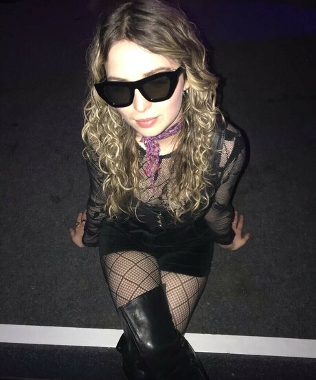 Meg Mills free model galleries