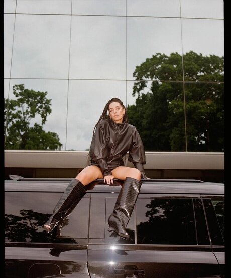 Solange Knowles star high quality pictures