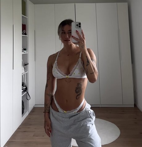 cute ass onlyfans free nude gallery