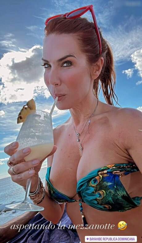 Veronica Maya model sexy images