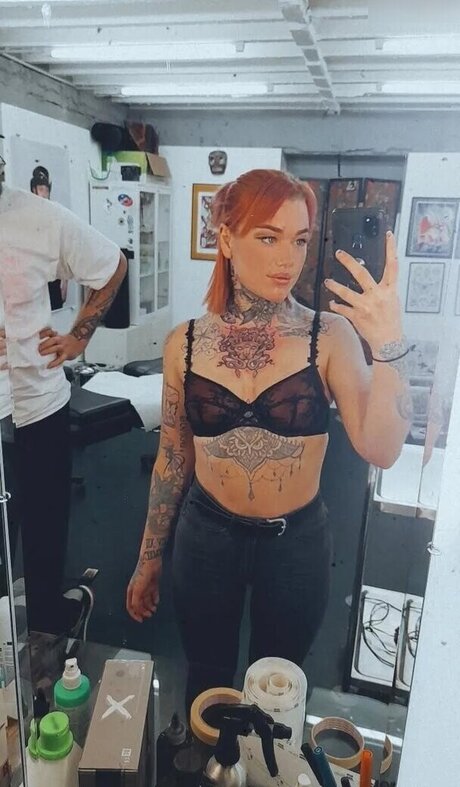 Typischblonnd pornstar naked pics