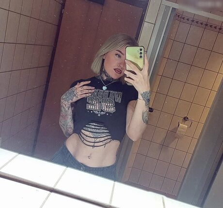 Typischblonnd star nudes galleries