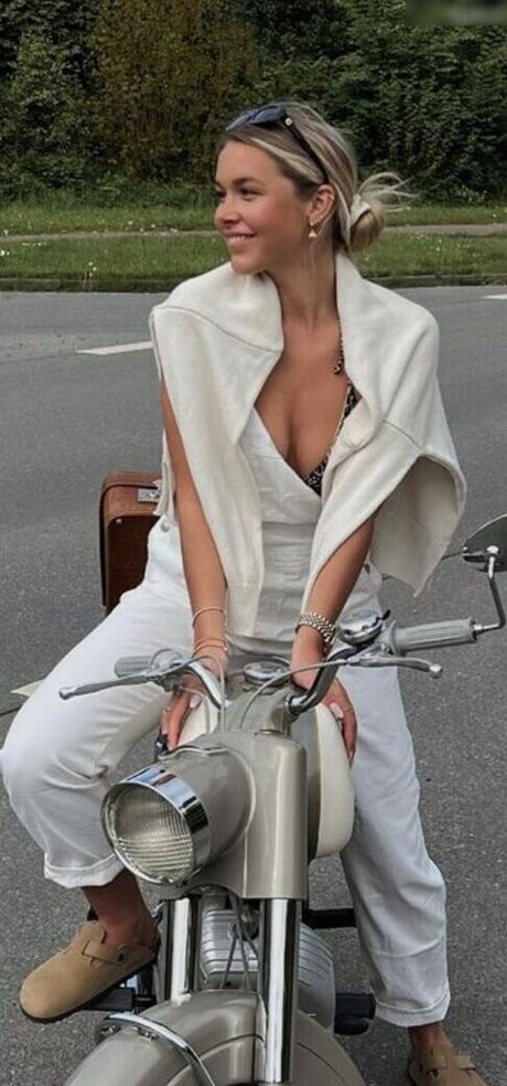 caught masturbating onlyfans pretty images