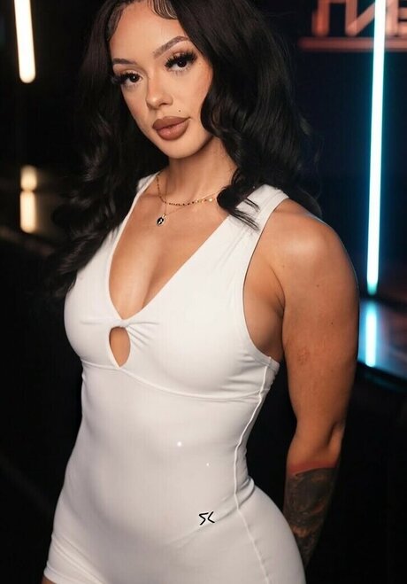 _mazieee sexy star images