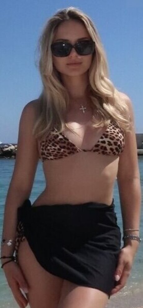 Davina Geiss hot actress photos