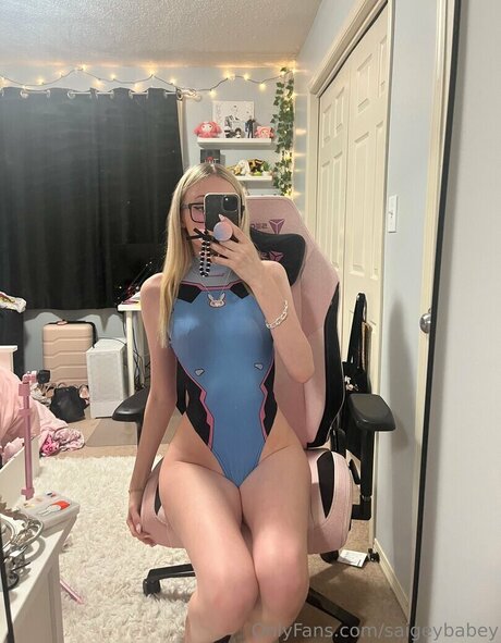 QoR Saige beautiful model gallery