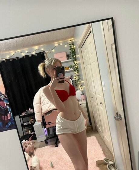 QoR Saige porn star pic