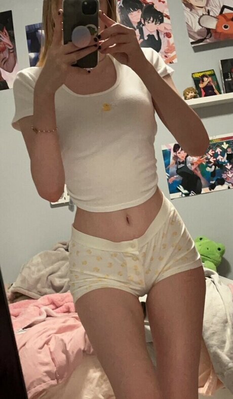 QoR Saige pornstar erotic photo