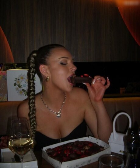 Michelle Knaub model art pictures