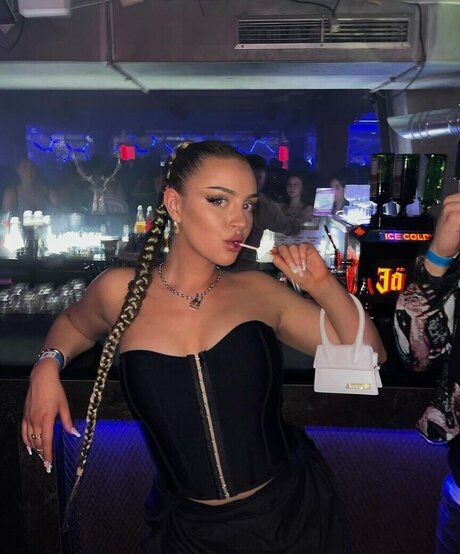 asian girlfriend onlyfans nude pictures