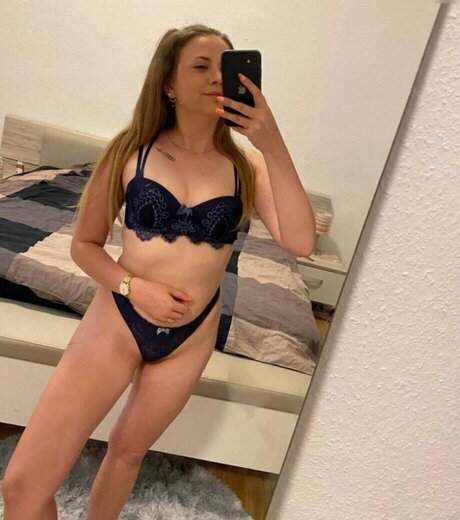 Lennaaa Rs sexy star pics