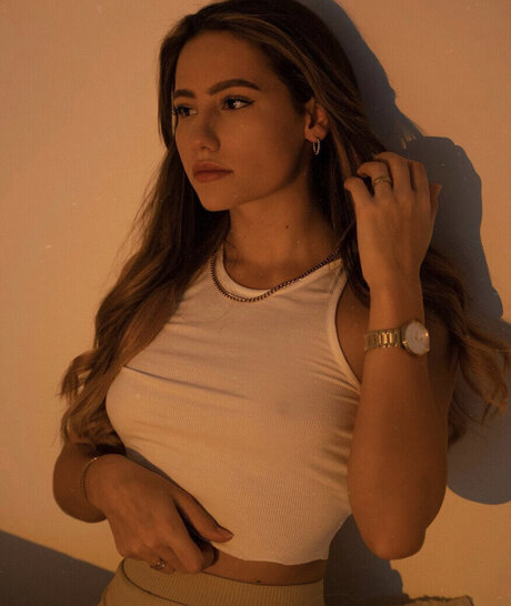 Sophia Chiara pornstar naked pics