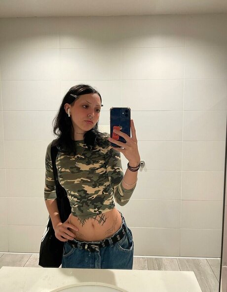 Wuvmia pornstar beautiful photo