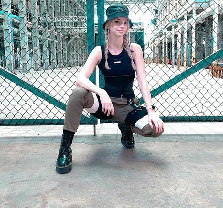 famous nude onlyfans erotic photos