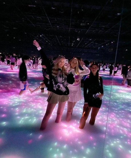 busty mom onlyfans beautiful picture