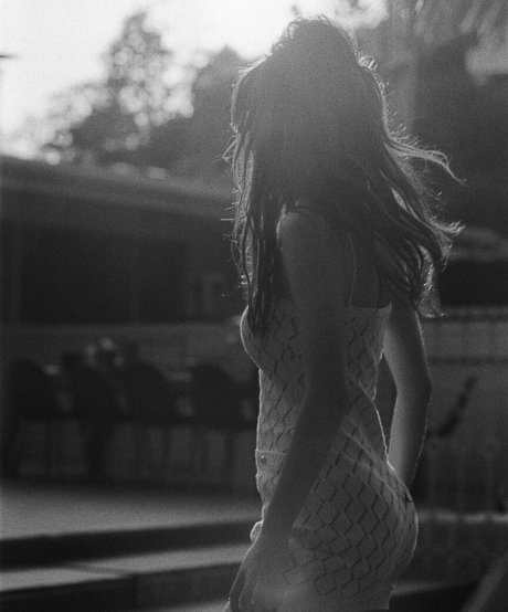 female popular onlyfans free naked images