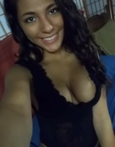 Ava Glam Model star top pic