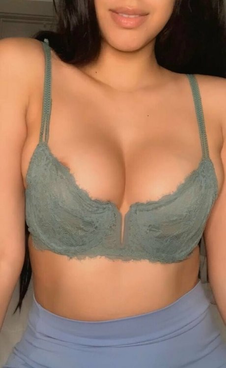 young onlyfans xxx photo