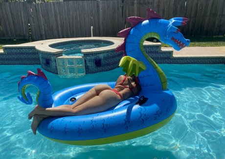 Nadia G model best img