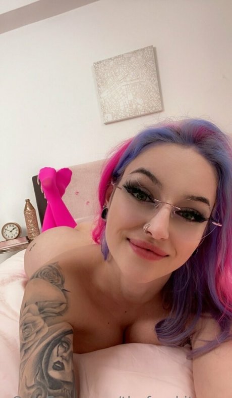 thefreekitsune model nude gallery