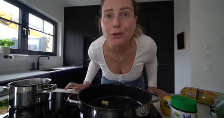 tiny onlyfans sexy naked photos