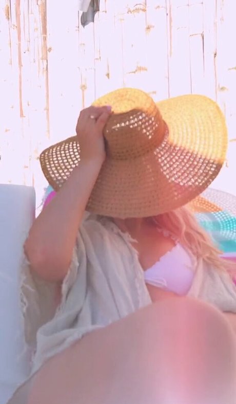 old lady onlyfans free naked gallery