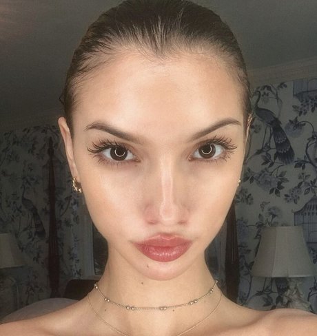 tanned onlyfans nude photo