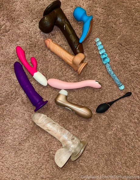 fitforfunalessia sexy star img