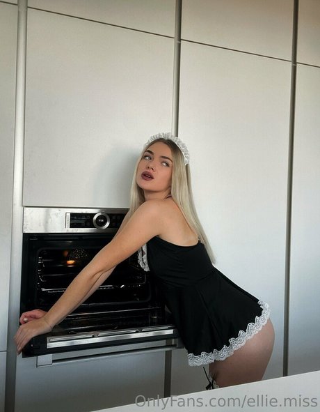 elliemiss top model pic