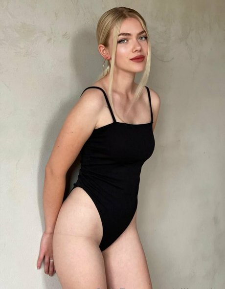 elliemiss sex actress img