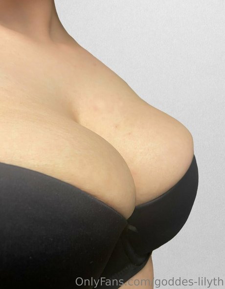 goddes lilyth high quality pornstar photos