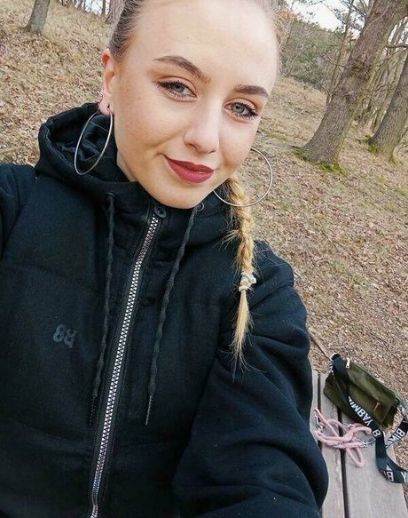 hollyclue star top img