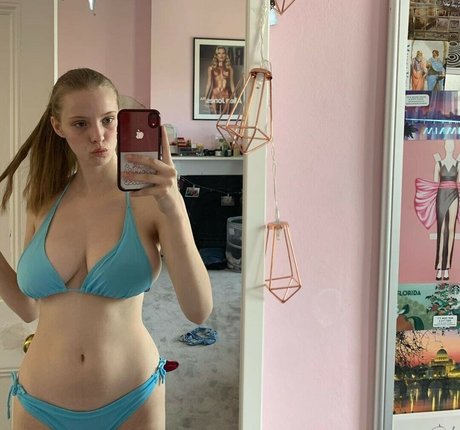 Eliza Goldsmith pornographic model galleries