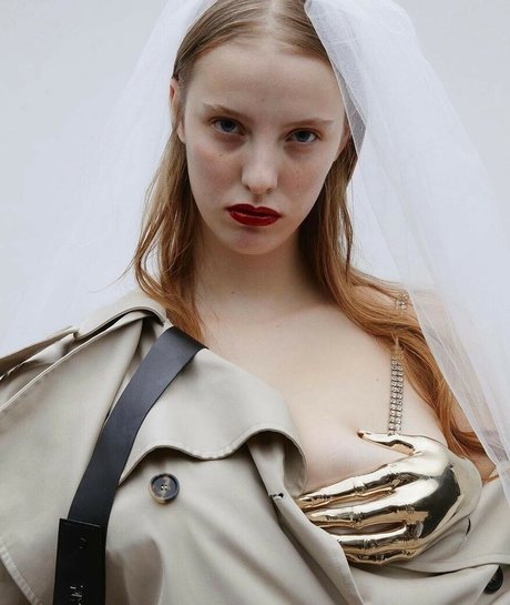 Eliza Goldsmith pornstar perfect archive