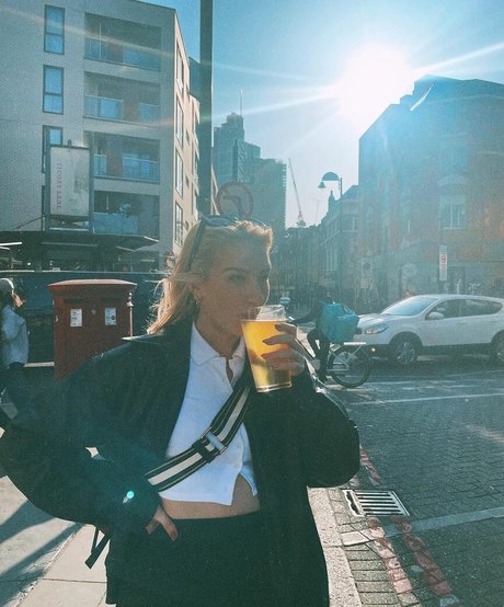 asian feet onlyfans naked photo