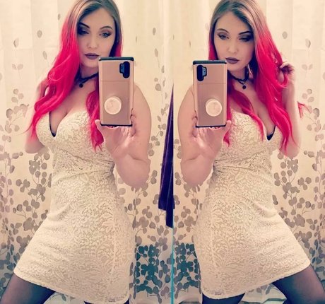 xMalin pornstar xxx photos