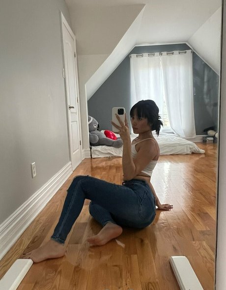 Sia ASMR sexy pornstar pic