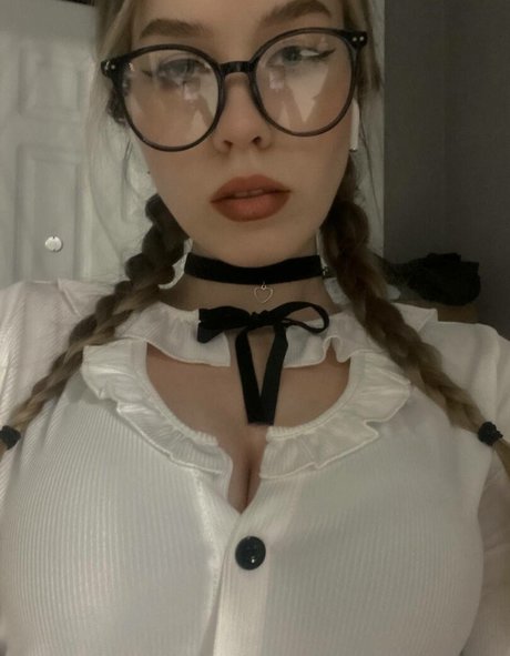 Mood Asmr pretty actress pics