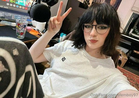 sfemboy97 actress picture