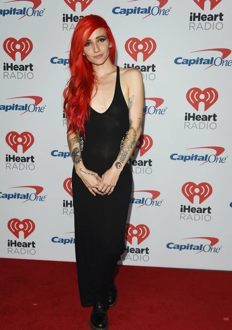 shemale masturbation onlyfans free gallery