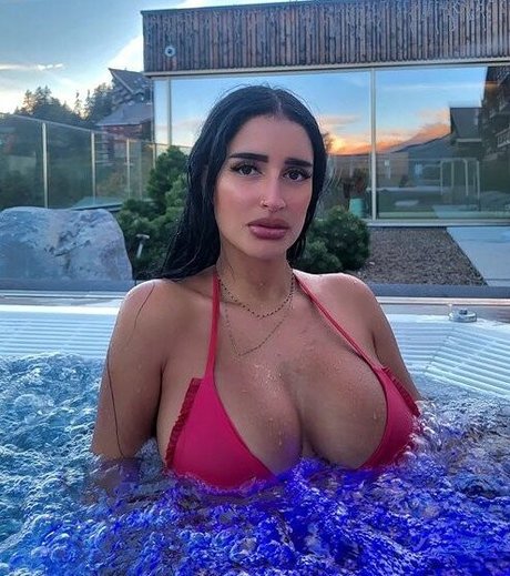 blonde deepthroat onlyfans pornographic pic