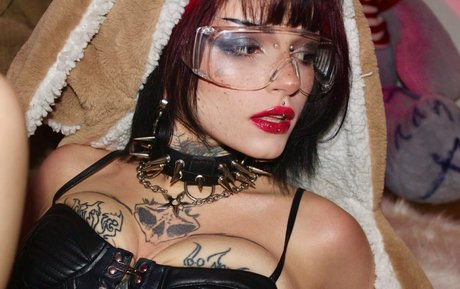 elfsandi pornographic star archive