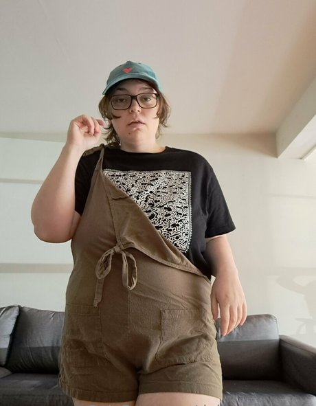 dollarstorejuice model erotic images