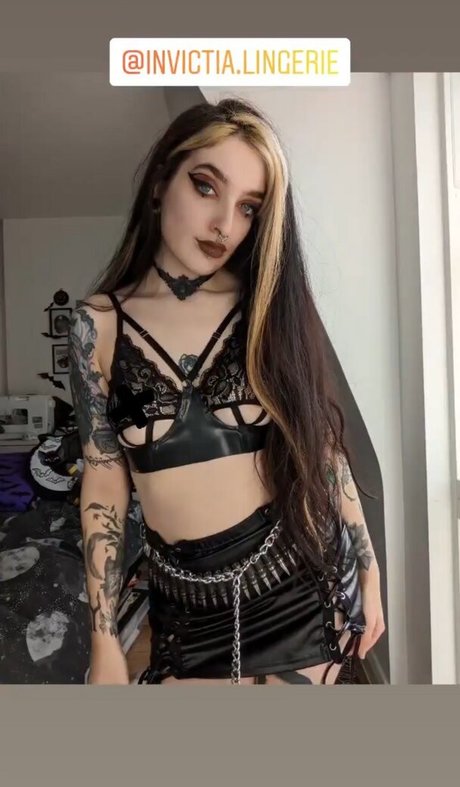 Melissa Lil sex model gallery