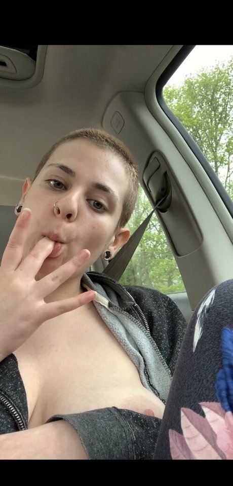 Luna Larei model pretty photo