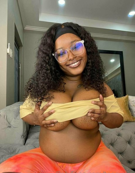 teenypie exclusive model img