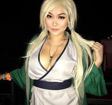 Vickibaybeee sex model photo