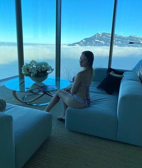 Elisa Ravasio star hot galleries