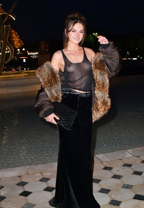 Charlotte Lawrence pornstar naked pictures